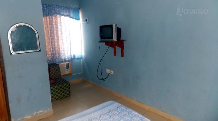 Aderinsoye Royal Hotel