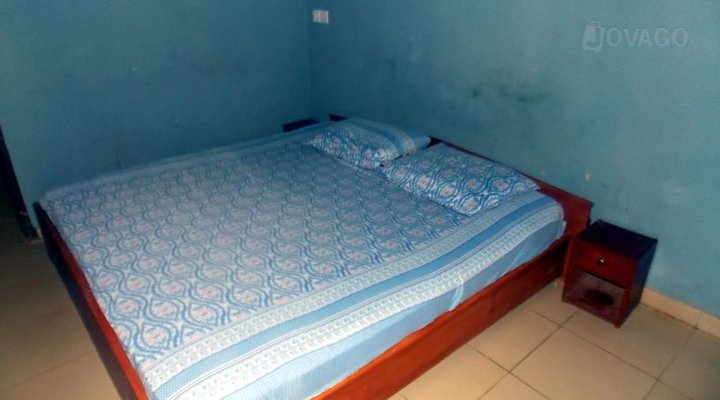 Aderinsoye Royal Hotel