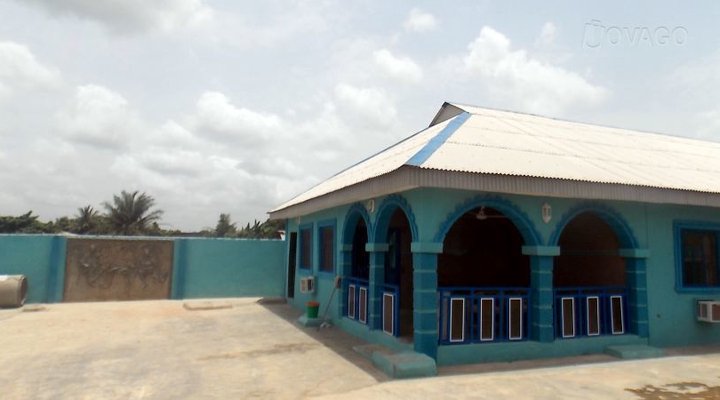 Aderinsoye Royal Hotel