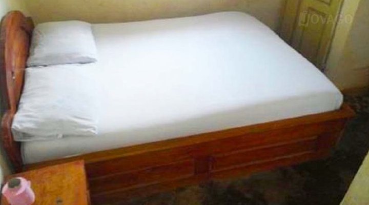 Auberge Ampoule Rouge