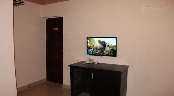 Bentley Hotel and Suites