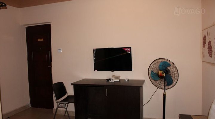 Bentley Hotel and Suites