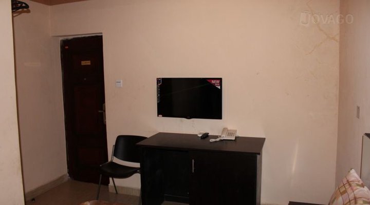 Bentley Hotel and Suites