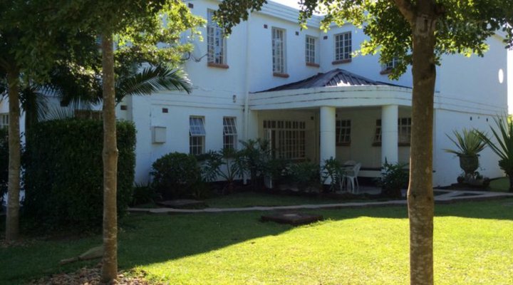 The White Premier Lodge
