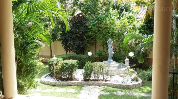 Acacia Guest Lodge -Haatso