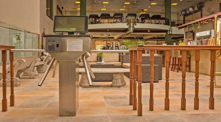 Colosseum Hotel and Fitness Club