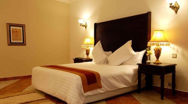 Colosseum Hotel and Fitness Club