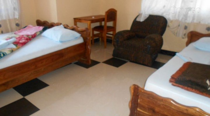 Manoti Guest House