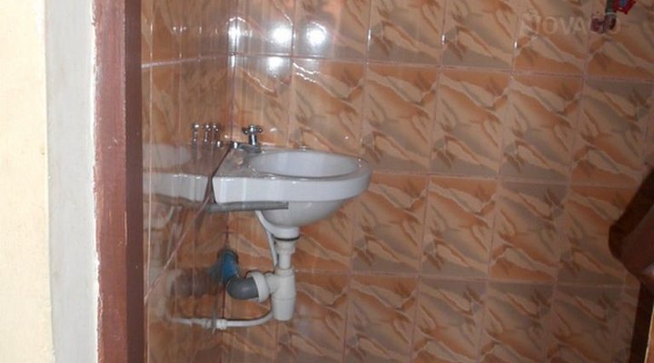 Manoti Guest House