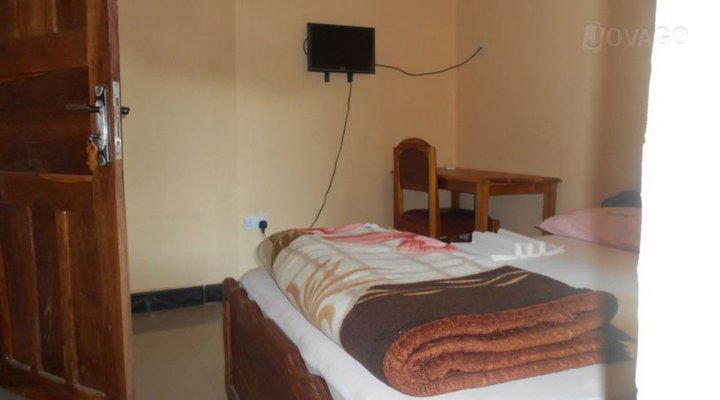 Manoti Guest House
