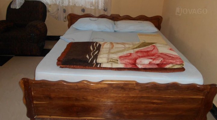 Manoti Guest House