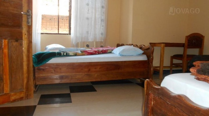 Manoti Guest House