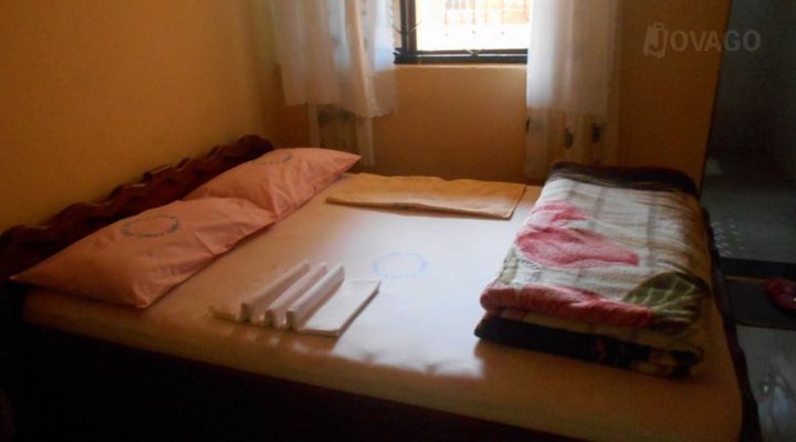 Manoti Guest House