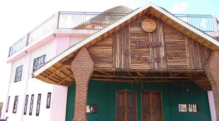 Wakawaka Hotel