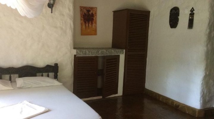 Diani Banda Cottages