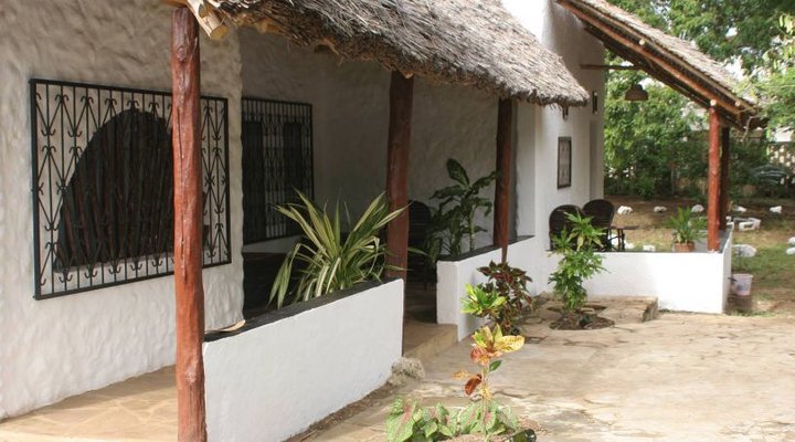 Diani Banda Cottages