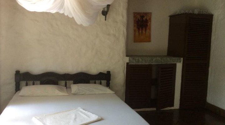 Diani Banda Cottages