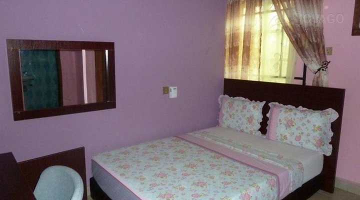Blue Zephyr Hotel and Suite