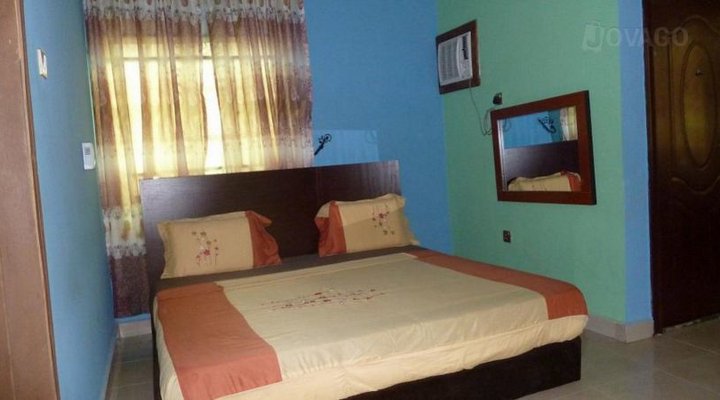 Blue Zephyr Hotel and Suite