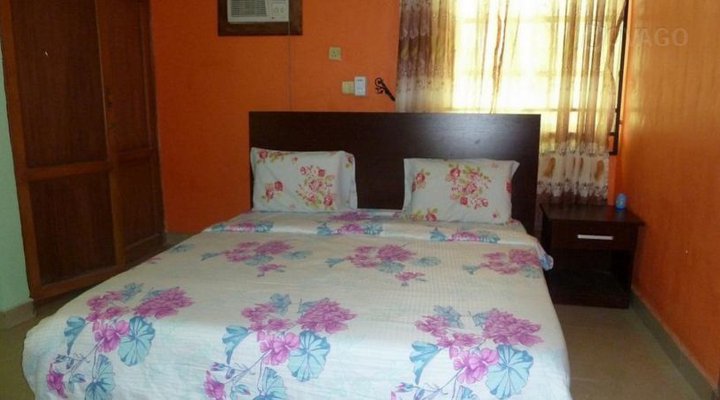 Blue Zephyr Hotel and Suite