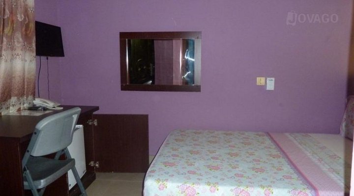 Blue Zephyr Hotel and Suite