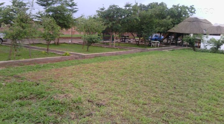 Falls Garden Lodge