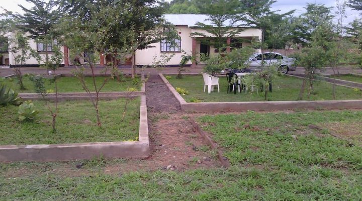 Falls Garden Lodge