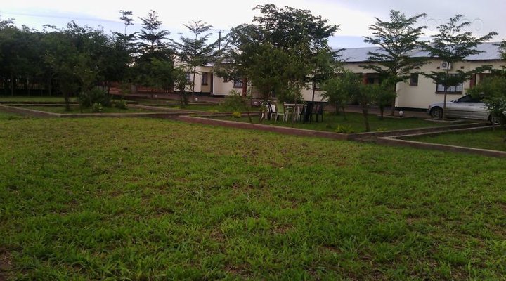Falls Garden Lodge