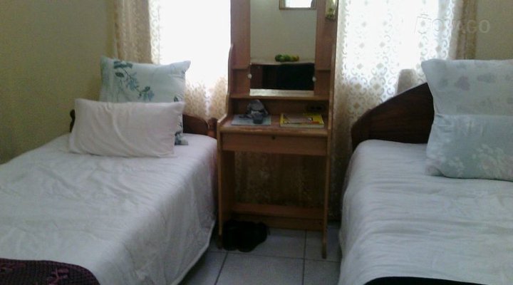 Falls Garden Lodge