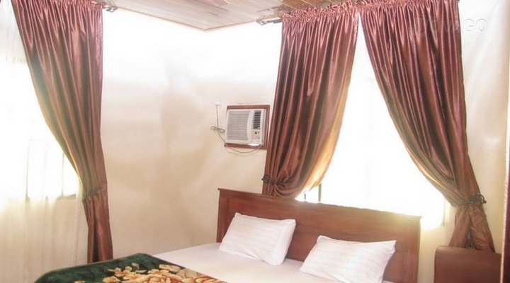 Sogo Hotel and Suites
