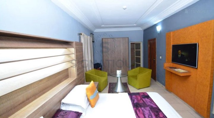 Signatious Hotels & Suites Warri