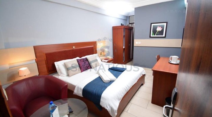 Signatious Hotels & Suites Warri