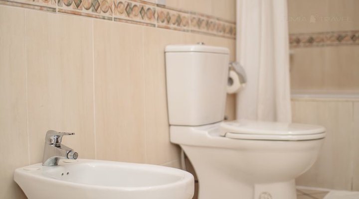 Oak Plaza Hotels - East Legon