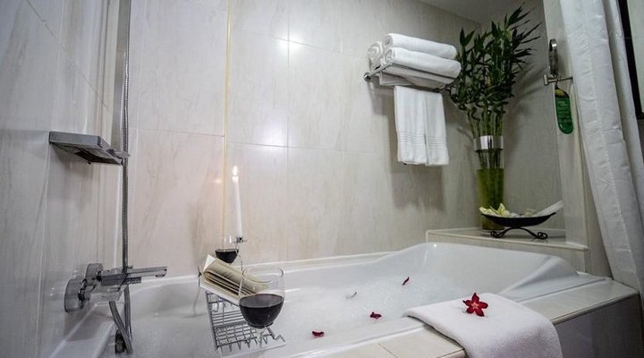 Oak Plaza Hotels - East Legon