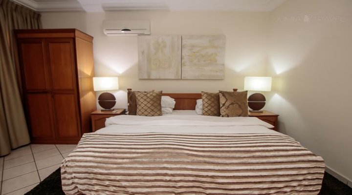 Oak Plaza Hotels - East Legon