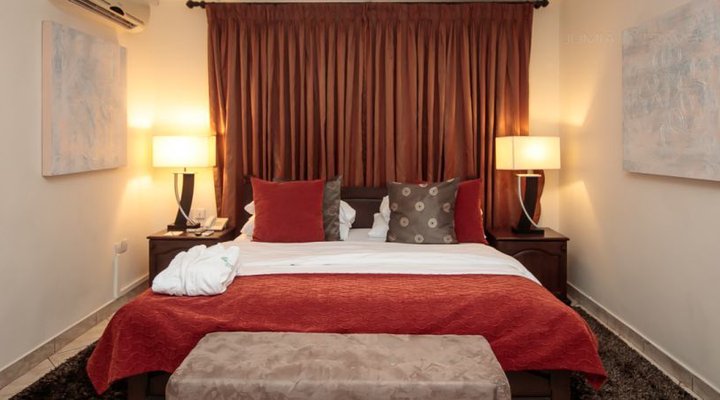 Oak Plaza Hotels - East Legon