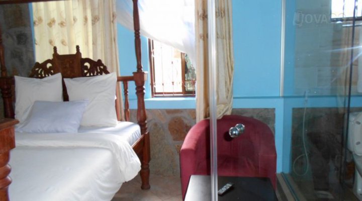 P.T Stone Park Hotel