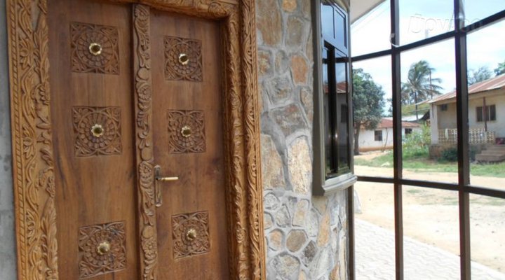 P.T Stone Park Hotel