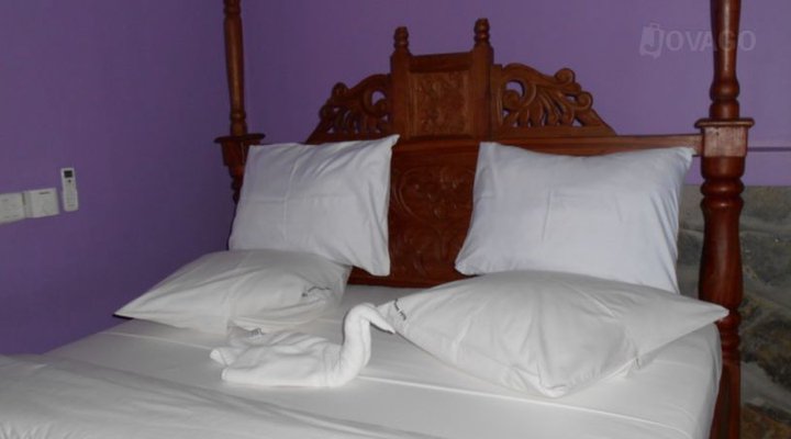 P.T Stone Park Hotel