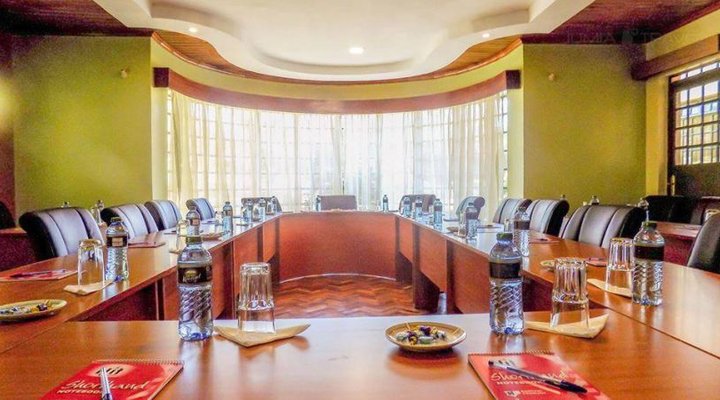 Palatial Gardens Karen