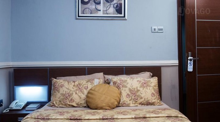 Quiet Pools Inn & Residence