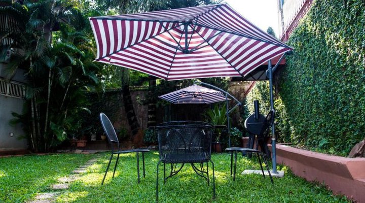 Quiet Pools Inn & Residence