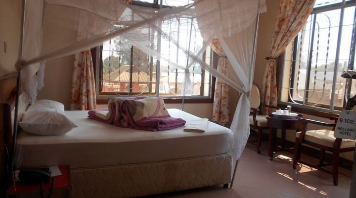 Holland Hotel