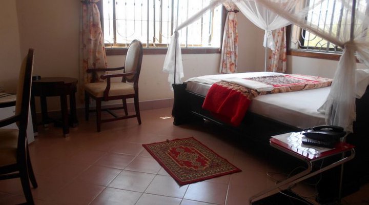 Holland Hotel