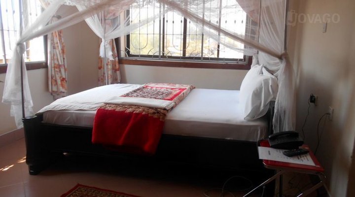 Holland Hotel