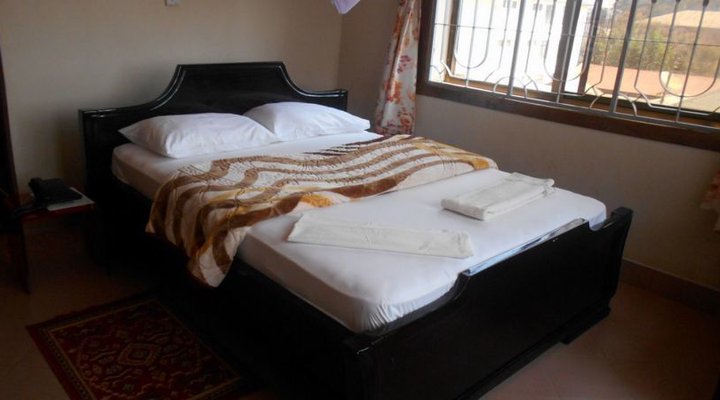 Holland Hotel
