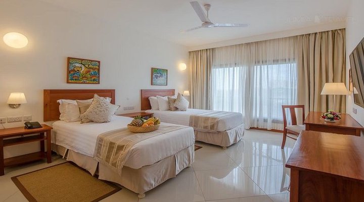 Sea Cliff Court Hotel and Luxury Apartments