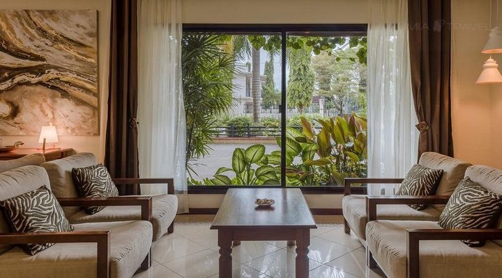 Sea Cliff Court Hotel and Luxury Apartments