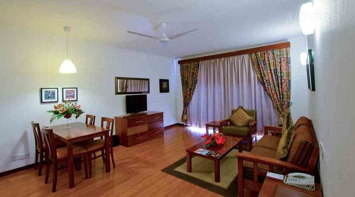 Sea Cliff Court Hotel and Luxury Apartments