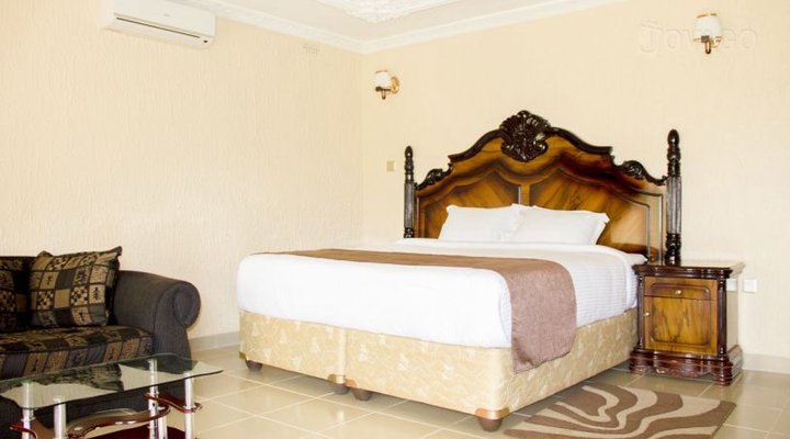 Samfred Garden Lodge